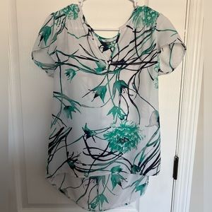 WHITE AND GREEN BLOUSE